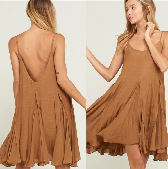 Wishlist Dresses & Skirts - BOGO🔥NWT Flowy Open Back Boho Dress